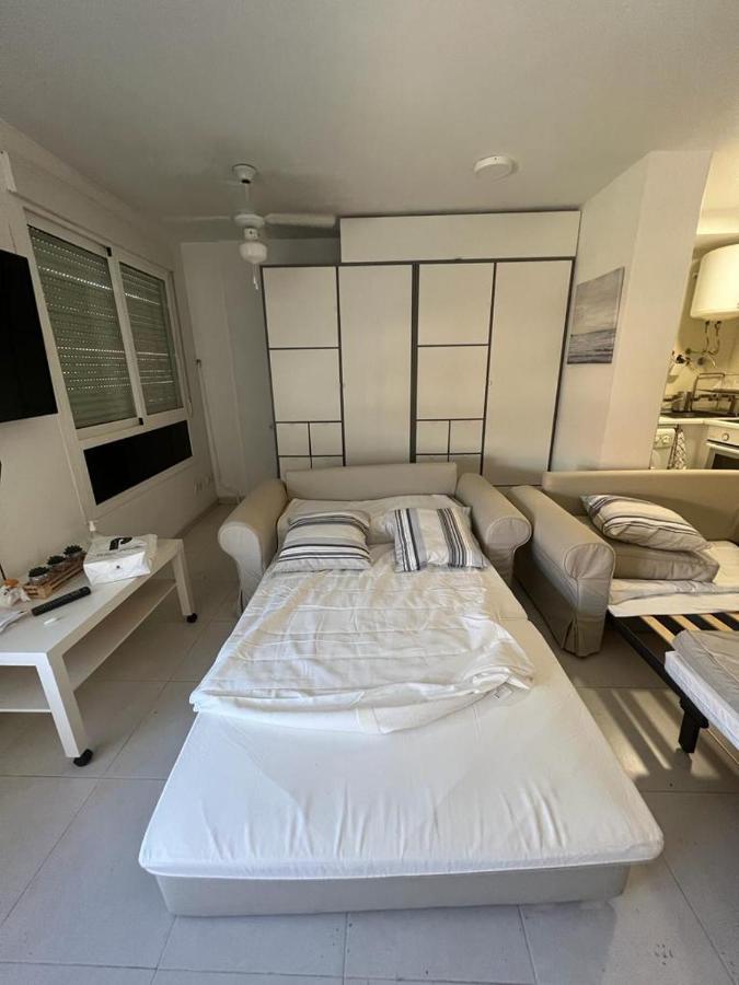 Estudio Playa La Bajadilla โรเกตัสเดมาร์ ภายนอก รูปภาพ